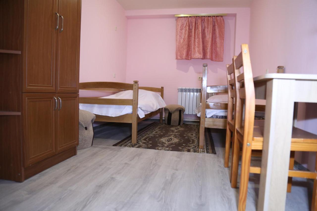 Arsego Hostel Vanadzor Eksteriør bilde